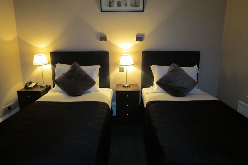 Knightsbridge Green Hotel